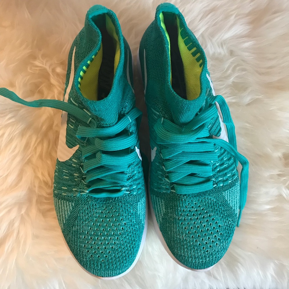 NIKEā¤ļøMake an offer!ā¤ļø Lunarepic Flyknit New!āļø - Picture 3 of 5